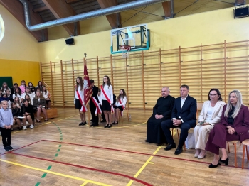 17b5ffc9-0b9c-4a22-9c18-c1b3c74d6a5b