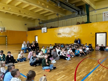 d2b38beb-a1be-409c-afe5-943af2d4aa3e