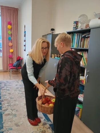 e43cc9e0-0d8e-40d9-98c6-ee8c206b84a7