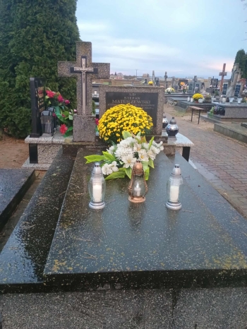 e6e5fa48-297c-4d69-bbf6-cb33ff31ae94