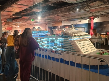 a7ce53c4-4165-4904-9748-8ee69b631ea6