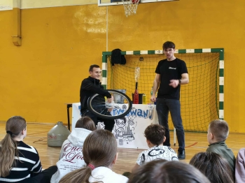 ba2fba4b-deb7-4381-956b-b697746e5bcc