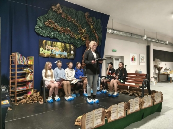 d6f27e12-39ce-40f9-ad99-0b0f57487650