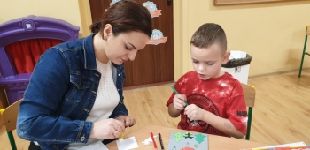 b4525309-9f90-4fe6-b058-5df984d57198