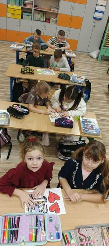 42933321-eeff-4539-9884-a0a27049b629