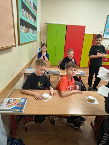 57b02a57-d91b-49c3-a600-95c55f85b580