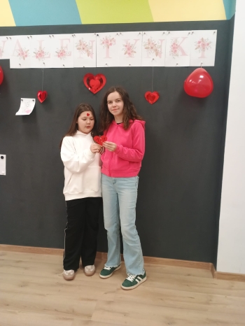 77b569d1-635e-428c-a3a8-53046da790ab