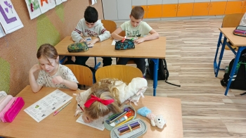 abca2696-54a1-4c07-8934-9e16e12e19a9