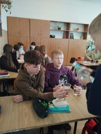 6edf4d0d-f0e7-43b5-afc3-7b575df6e194