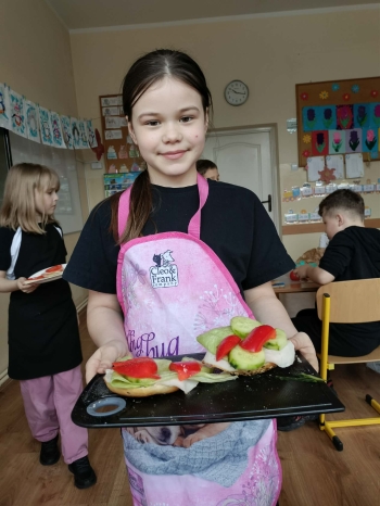 fbf4bc4d-6882-49de-b9f7-8e37a35f3b95