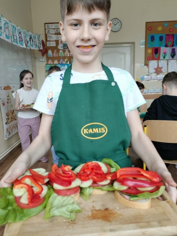 e7ef81ef-d620-4e65-96b2-2c3eb3d04009