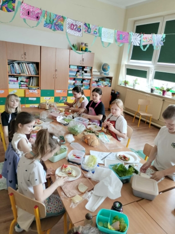 b5ad0206-8157-4da6-a87f-3733aa8acb40