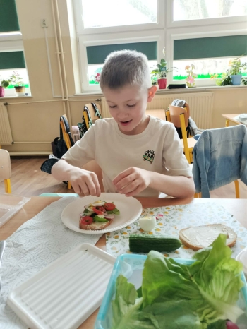 52e7a093-3114-4825-a714-3e1e394d90fb