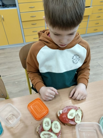 fef1072e-c3fb-478e-9cba-5438b9b80a25