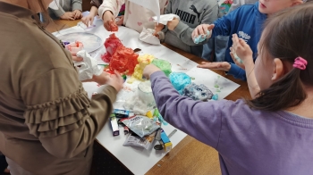 1ac9f283-8bd9-443c-aa0c-03bf598e0877