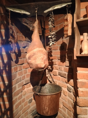 e9258318-7425-49f2-8c8c-f7fe6d1a2a27